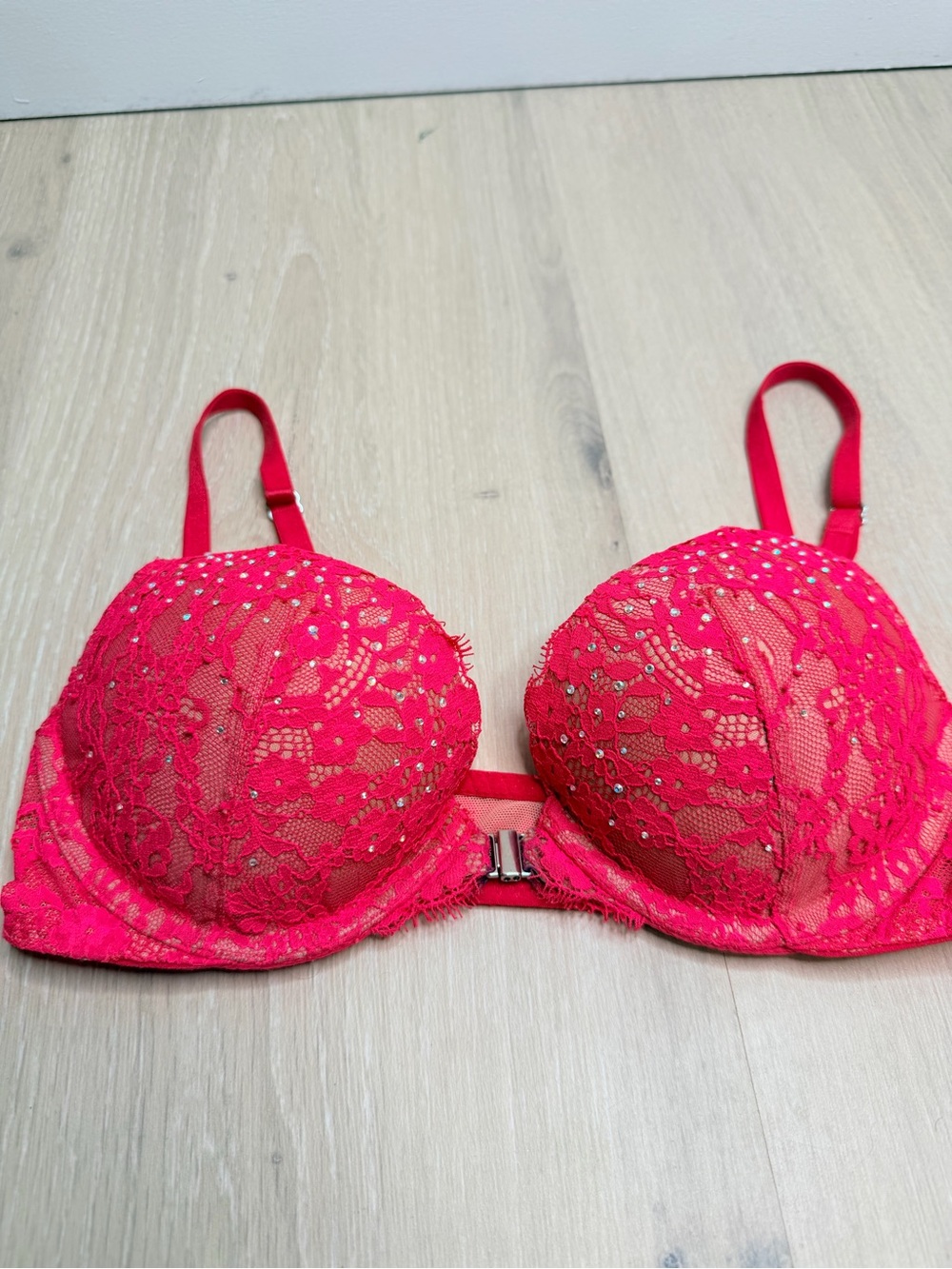 Victoria’s Secret Red Lace Rhinestone ‘Very Sexy’ Bra 32B